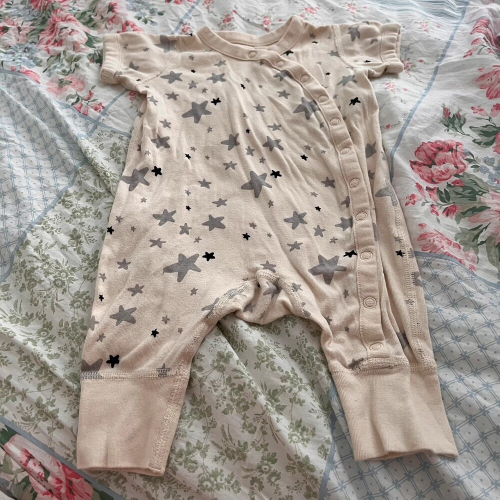 Moon and Back by Hanna Andersson Organic Cotton Star Footless Side Snap Short Sl